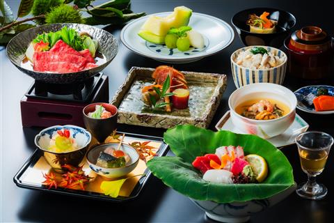 2日目道後温泉ふなや　ご夕食（一例）